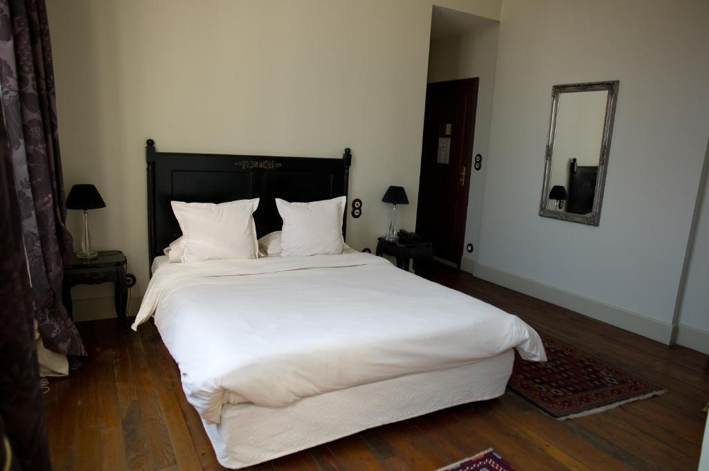 Hostellerie Du Coq D'Or Jonzac Oda fotoğraf